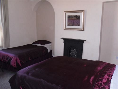 Alpine Guest House Мидълзбро Екстериор снимка